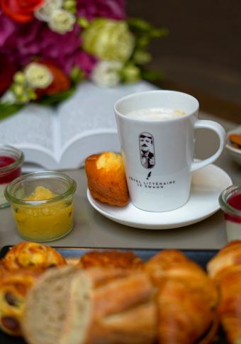 Hôtel Littéraire Le Swann - Le petit déjeuner